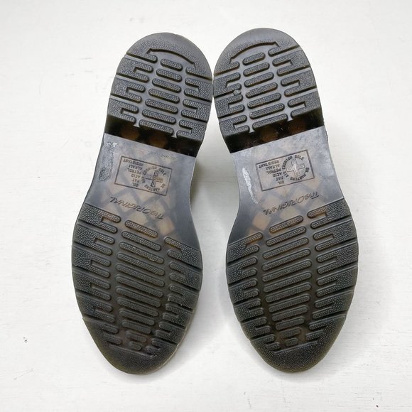 Dr. Martens Black Patent Leather Bianca Pointed Toe Chelsea Boot Women's Size 7 - Picture 11 of 12